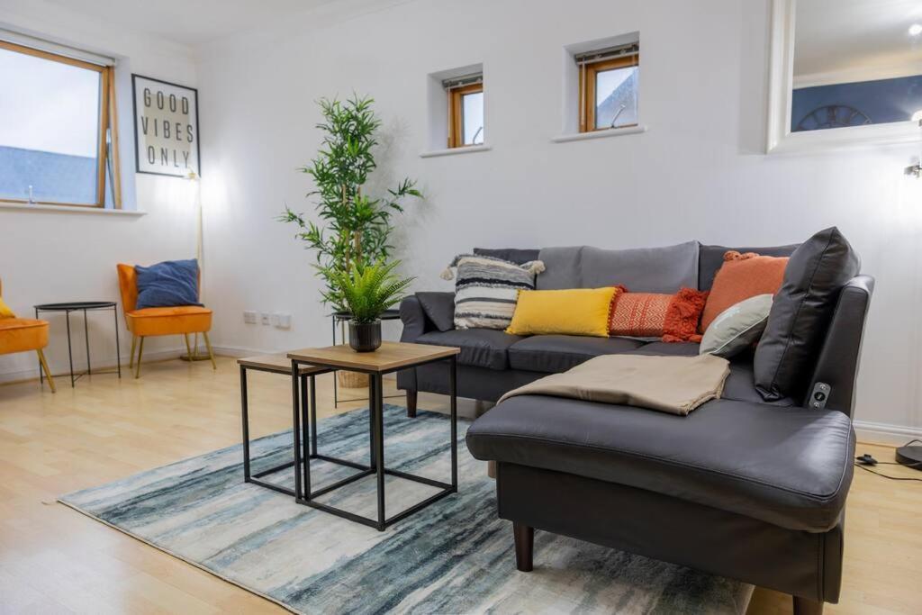 Morden London Apartment, By The Sea With Free Parking Exterior foto