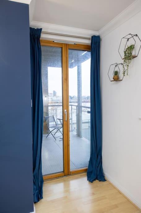 Morden London Apartment, By The Sea With Free Parking Exterior foto