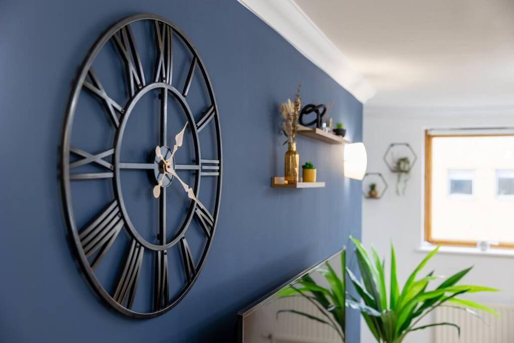 Morden London Apartment, By The Sea With Free Parking Exterior foto