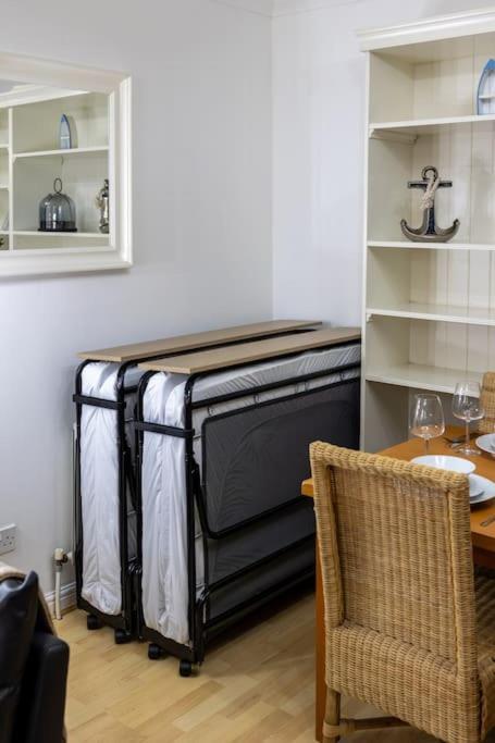 Morden London Apartment, By The Sea With Free Parking Exterior foto