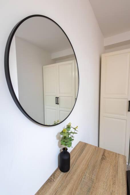 Morden London Apartment, By The Sea With Free Parking Exterior foto